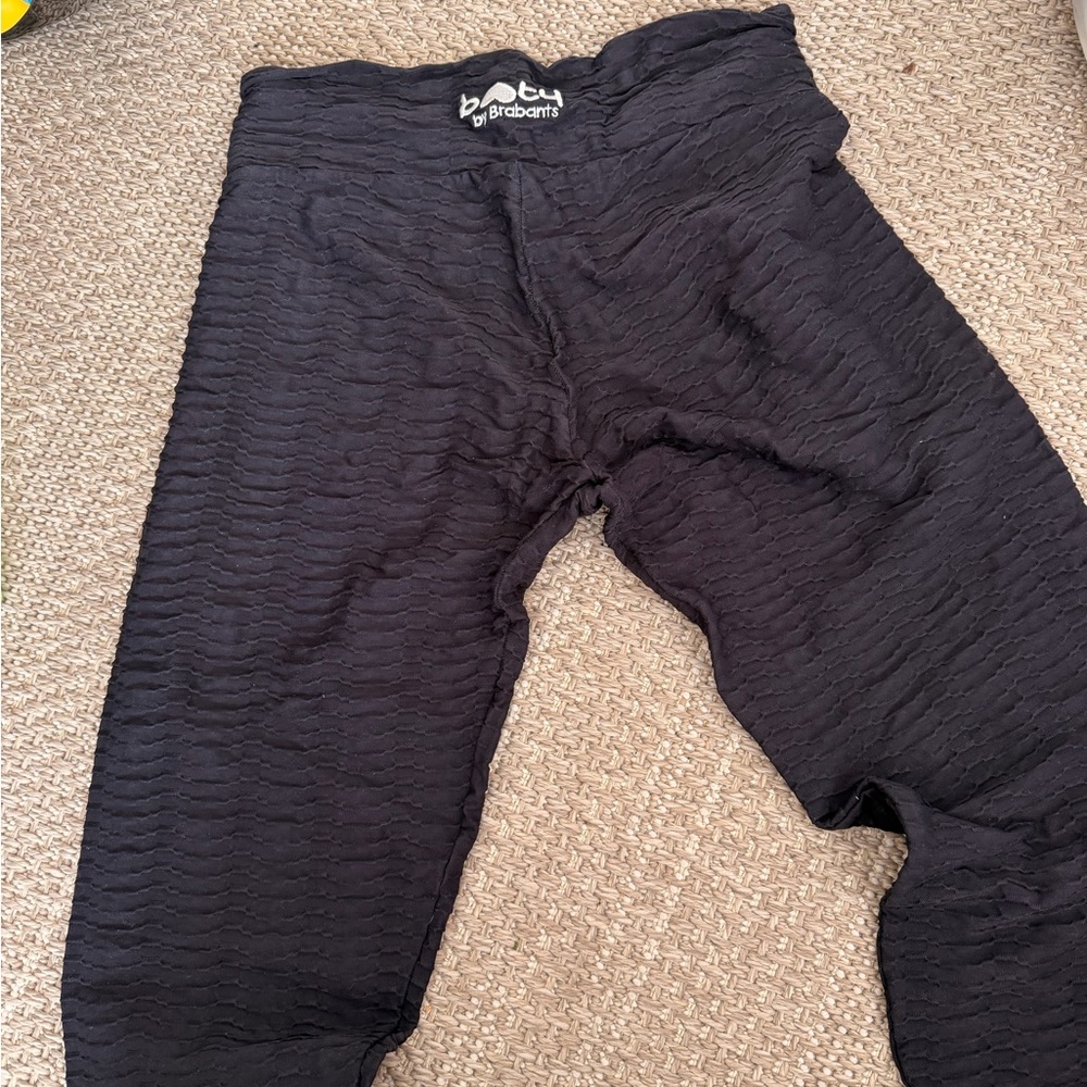 Black Textured Leggings by Booty by brabants